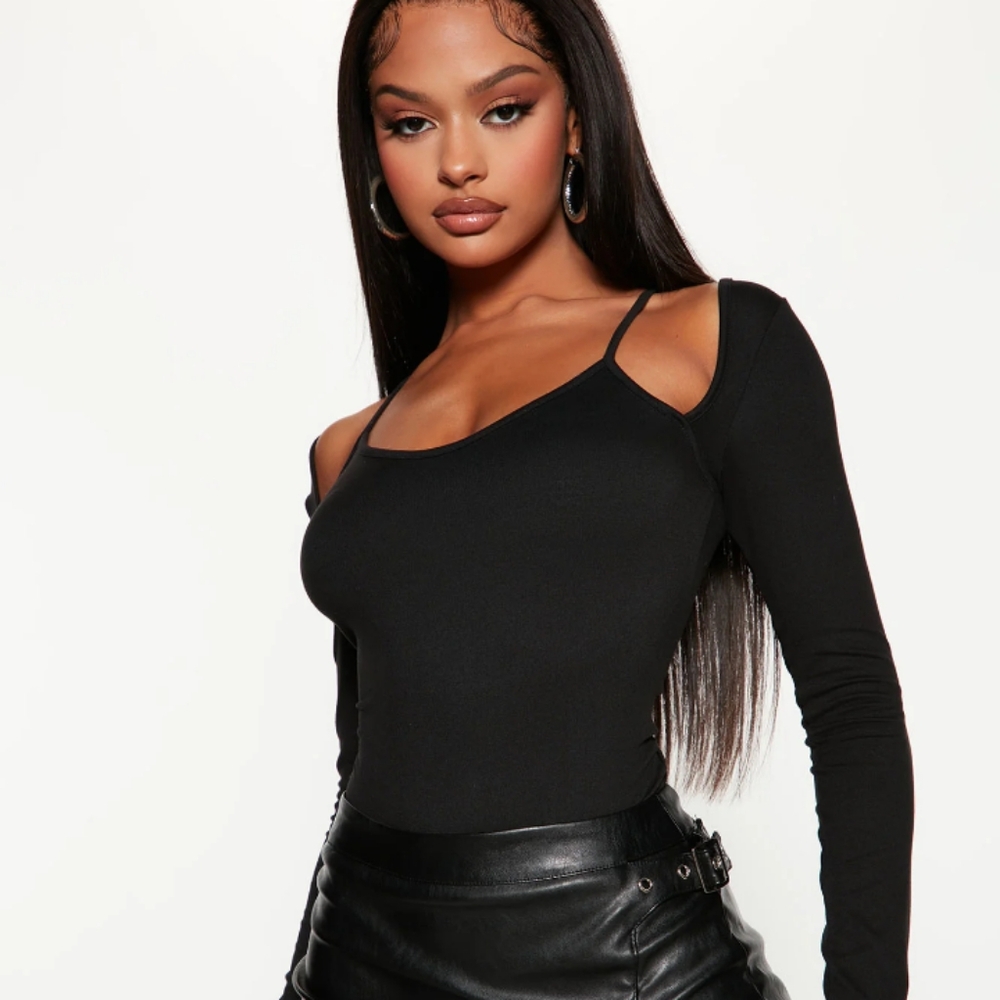 NWT. Longsleeve Bodysuit. White or Black.